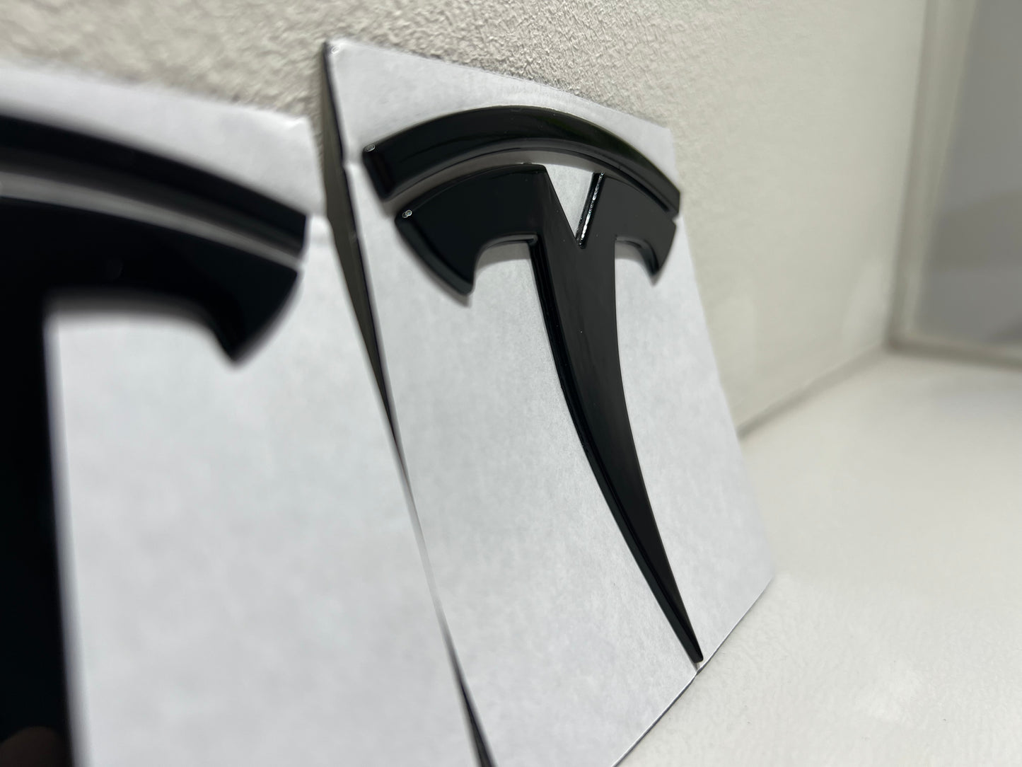 Tesla Model 3/Y Front badge