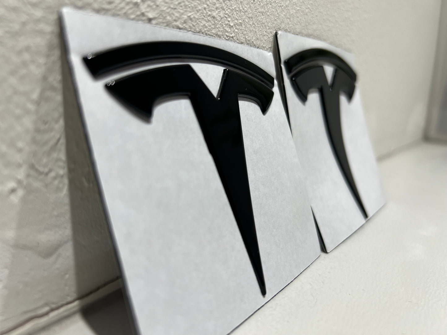 Tesla Model 3/Y Front badge
