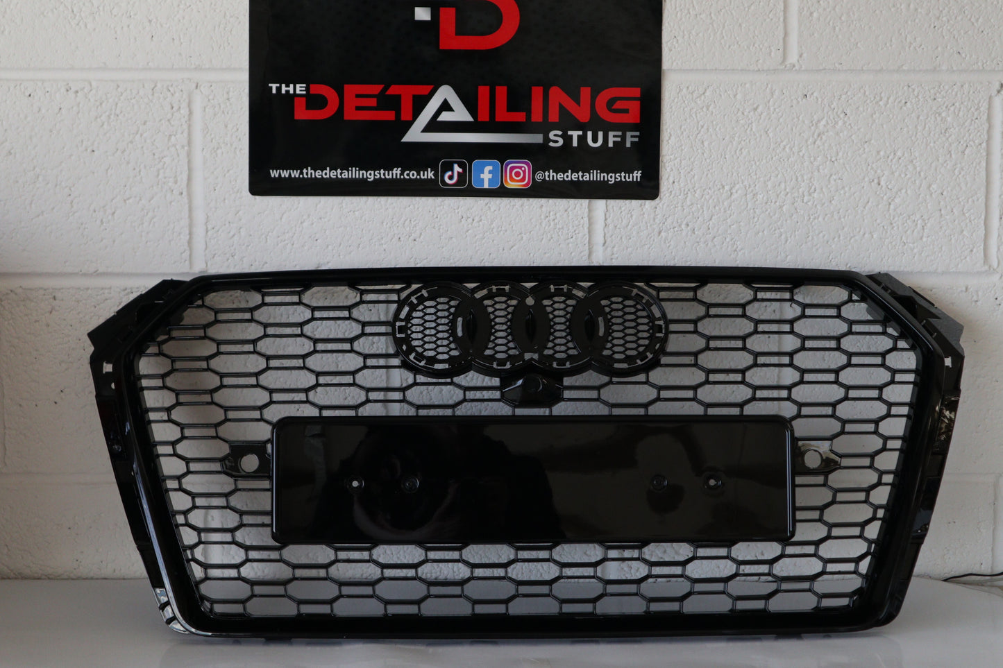 Audi A4 B9 (2016-2019) Honeycomb grill